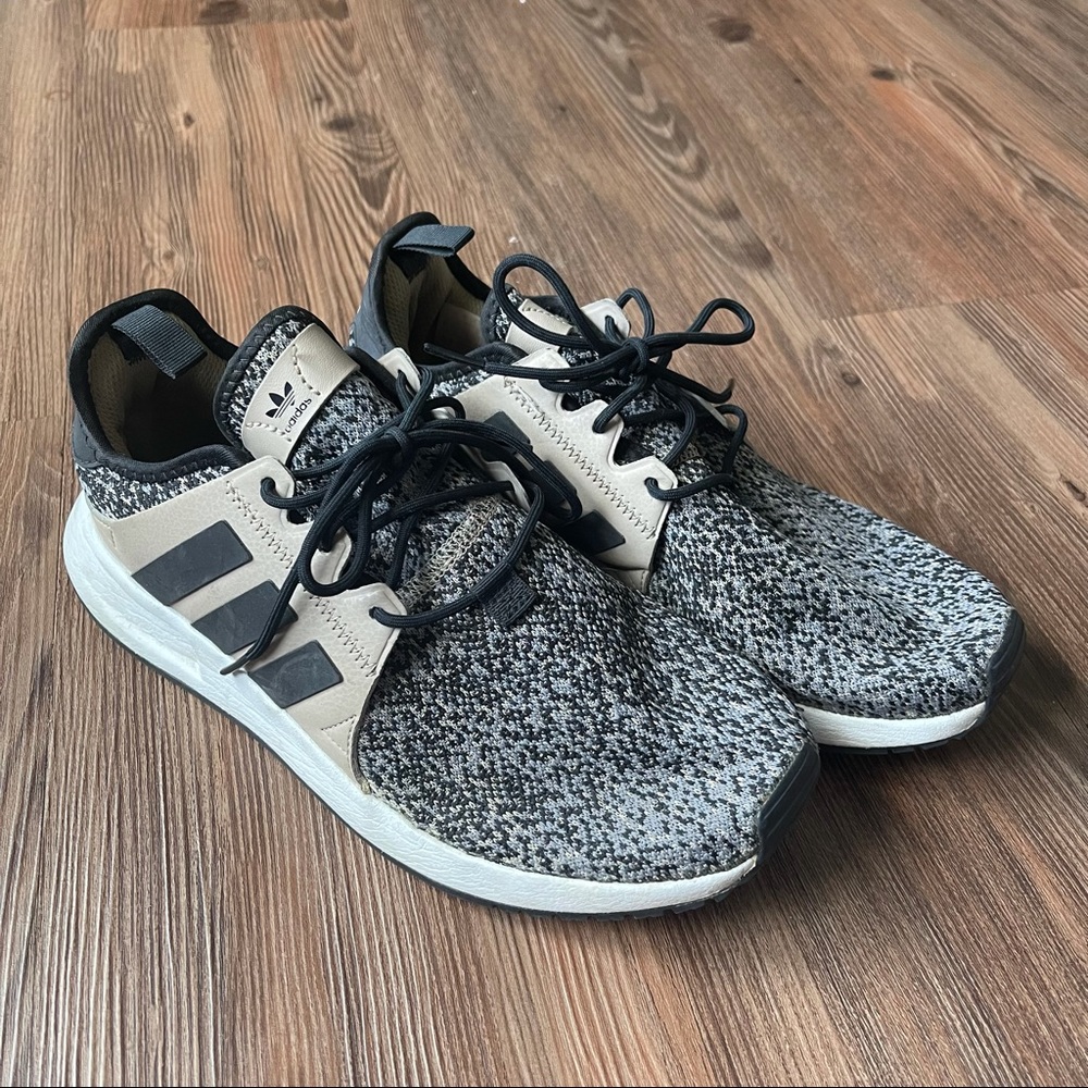 Adidas Sneakers